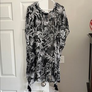 Black & White Floral Swim Coverup Tunic